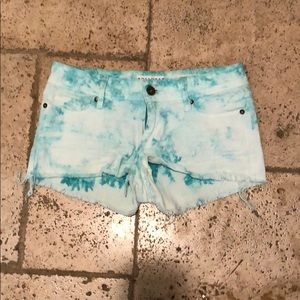 Bullhead TYE DYE shorts